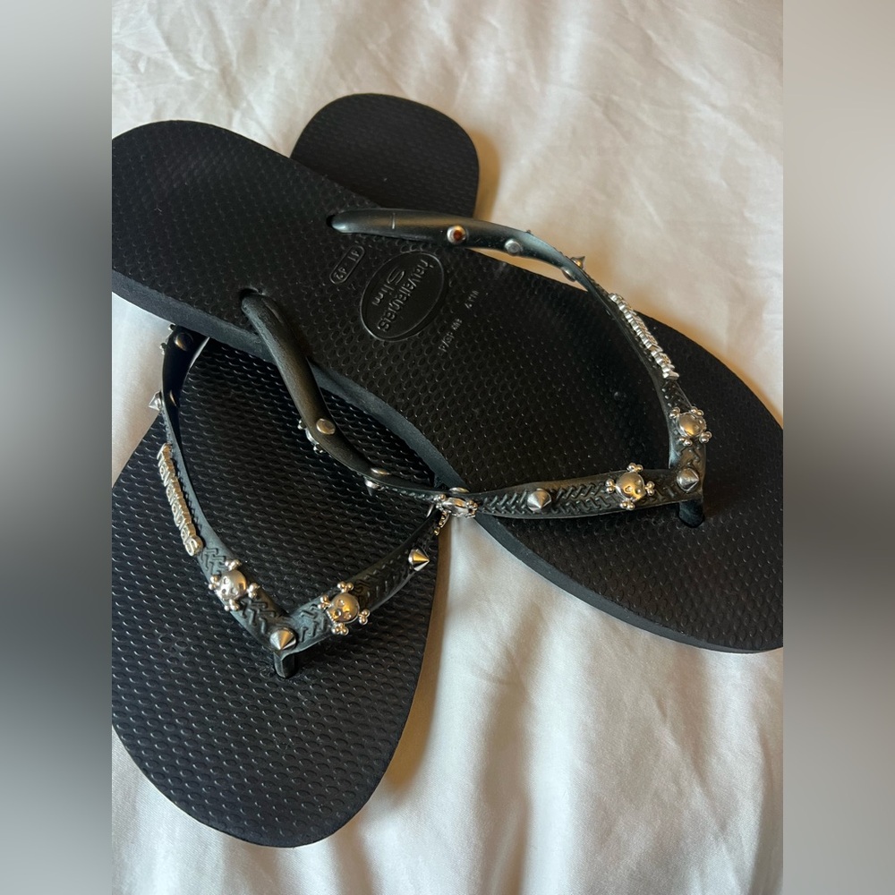 Havaianas Slim Embellished Flip Flops – Black – Size 41/42 (US 9–10)